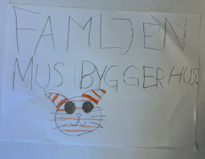 Familjen mus bygger hus